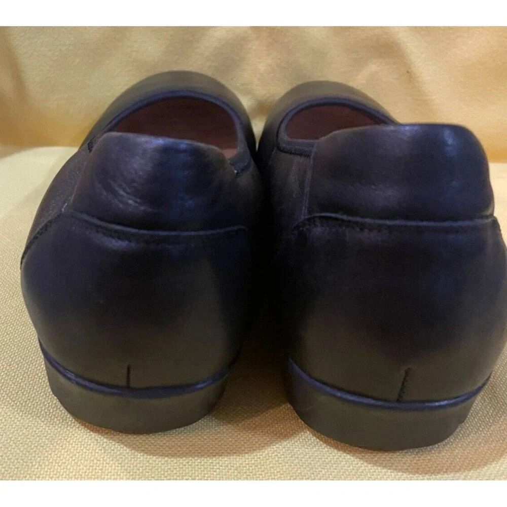 Propet Ladies Black Leather Slip On Small Wedge Shoes Size 11